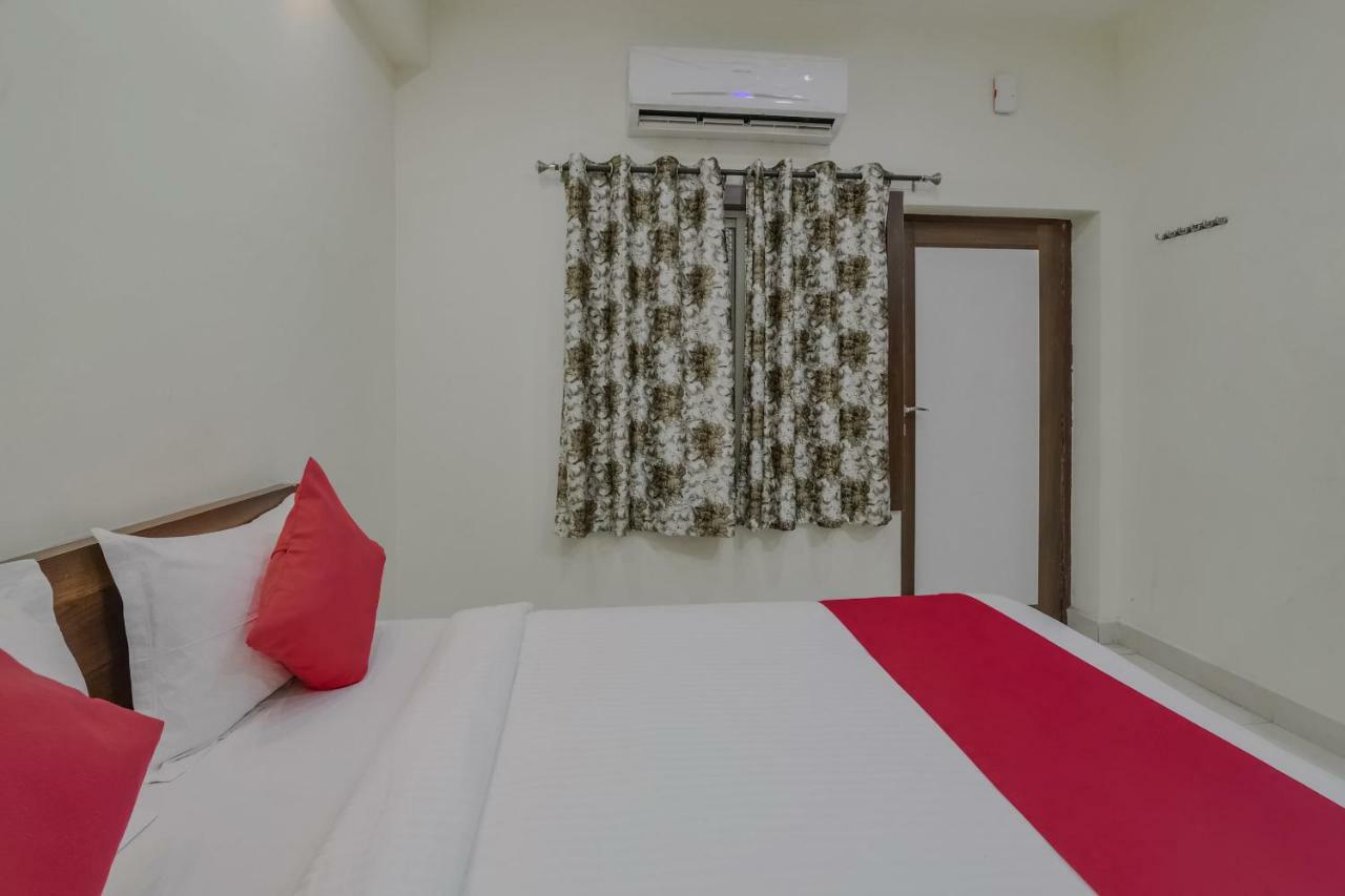 Neema Residency Hotel Anantapur Zewnętrze zdjęcie